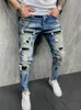 Jeans strappati con vernice Pantaloni della tuta da uomo Pantaloni con foro sexy Pantaloni skinny da uomo casual Slim Biker Outwears Taglia europea 220408