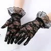 Dentelle noire Sexy Floral Gants Femmes Mode Mitaines Mariée Fête De Mariage Protection Solaire Poignet Longueur Conduite Gants Minces 6 Couleurs