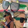 22SS Offizielle neueste Damen-Sonnenbrille 0956, übergroße Rahmenbrille, Occhiali da Sole Firmati femminili, Grün-Türkis-Smaragd mit großem Metalllogo 0956S