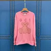 Sweats à capuche pour femmes Sweats designer 2022 Nouvelle offre spéciale de haute qualité Autocollant d'ours rose d'automne lettre brodée pull à col rond femme vieillissant longtemps