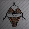 Lüks Bikini Bölünmüş MayoGradient Seksi Nakış Set Marka Harfler Mayo Tasarımcı Metal Zincir Yüksek Kaliteli Bayanlar Backless