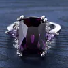 Cluster ringar 2022 Trendig silverfärg Amethyst för kvinnor Stor kvadrat Lila Kristall Kubik Zircon Rhinestone Ring Fashion Party Smycken