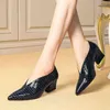 Chaussures habillées Xgravity Hot 2022 Fashion Designer Vintage Soirée Ladie Be Toe v Cut Femme Talon Haut Pompe Sexy 220715