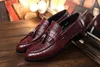 Designer-2021 Crocodile grain trend mens shoes tassel red black loafers designer luxury 560