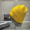 Wind Beanies Seeamed Cap For Woman Man Designer Skull Caps 브랜드 니트 비니 Fashion Street Hat2442
