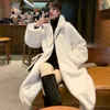2021 nouvelles femmes veste en fausse fourrure mode vêtements d'extérieur amples manteau en fausse fourrure blanc chaud hiver x-long Parkas T220716