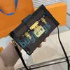 Kadın moda omuz çantaları klasik küçük sert kutu tasarımcı crossbody çiçek ve yıldız baskı kılıfları gündelik mizaç cüzdanı