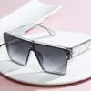 Sunglasses Classy Luxury Men Fashion Glamour Brand Glasses For Women Square Frame Golden Designer ShadesSunglasses Kimm22