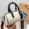 Designer Lacey Crossbody Bag Women Retro Small Cylinder Shape Boston med Tassel Liten Purse Wide Strap Pen Holder Bags 2022 Nyaste heta