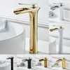 Rubinetti per vasca Rubinetto a cascata creativo in ottone massiccio e lavabo freddo Lavabo in oro bianco sul tavolo sotto AU8923Vasca da bagno