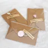 Embrulhe de presente criativo diy vintage kraft papel cartões de flores secos de aniversário