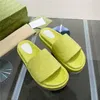 2022 Classic Mens Woman Sandals Luxury Floral Damask Slippers Velvet Upper Platform Slides Slides Designer Gear Sole Loafers Scuffs Sandal with Box Size 35-44