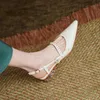 Designer-2022 Bow Tie Crystal Sandalias de tacón bajo Punto de verano Pisos de un pie Zapatillas