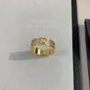 Anello d'amore pieno di diamanti largo 5-6mm V oro 18 carati mai sbiadito riproduzioni ufficiali del marchio di lusso Con scatola coppia anelli regali premium anello anti allergia