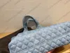 Gaby Maxi-Tragetasche aus gestepptem Lammleder: Luxus-Einkaufstasche für Damen mit großem Fassungsvermögen, Messingbeschlägen und Designer-Stil