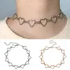 Eenvoudige zoete hartvormige holle choker metalen sleutelbeenketting Minimalistische choker ketting voor vrouwen trendy sieraden