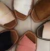 Bayan Sandalet Tasarımcılar Ayakkabı Terlik Platformu Flats Roma Sandalet Kadın Moda Tasarımcısı Düz ​​Slaytlar Flip Flop Terlik