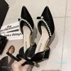 女性のためのサンダルハイヒールサンダル浅い口結婚式の靴Med Mary Jane High-Heeled Fashion Girls Velvet Medium Comfort Stiletandand