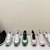 Senaste Designer Sneakers Suede Casual Skor Män Kvinnor Sticka Kalfskinnskor Plattform Sneaker Läder Mesh Trainers med låda