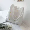 Sacs de soirée Haute Capacité Toile Casual Broderie avec Daisy Crochet Mignon Maille Épaule Shopper Sac Fourre-Tout 2022 Nouveau pour Femmes Sac À Main 220608