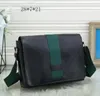 Hommes Sac à bandoulière Designers Crossbody Business Messenger sacs à main Mode Casual Rouge vert bretelles sacs pour filles garçons sacs à dos