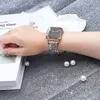 Apple Watch를위한 조절 식 체인이있는 고급 여성 다이아몬드 팔찌 스트랩 45mm 44mm 42mm 40mm 38mm 밴드 팔찌 Iwatch Serise 7 SE 6 5 4 3 WATKBAND LINK