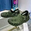 2022 New Sandals Capsule Shoes Mens 여성 성격 트렌드 지문 지문 디자인 어퍼 범프 텍스처 패션 여름 해변 신발 연주