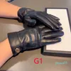 Fem fingrar handskar män kvinnor designer handskar vinter svarta läder mittens fingrar handskar varm kashmhere inuti pekskärmen