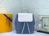 Klassisk ryggsäckväska högkvalitativ lyxdesigners modeturist ryggsäckar handväskor läder axelväskor crossbodys monogram handväska