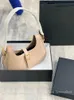 Saco de sela meia-lua feminino designer bolsas de ombro nas axilas bolsas de moda nova chegada 2022 verão bolsa branca luxos bolsas de alta qualidade