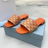 Designer Slides Women Embroidered Fabric Slippers Metallic Slide Sandals woman Luxury Sandal Chunky Heels Fashion Summer Beach Low Heel Shoes