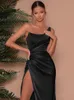 Casual Kleider Hochzeit Langes Kleid Für Frauen Eine Schulter Solide Elegante Bodycon Prom Sexy Schlitz Abendkleid 2022 Party Event backle216S