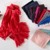 Schals mides Baumwollschal weich und große Frauen Schals Pashmina Lady Winter Süßigkeiten Farbpackung Hijabsscarves