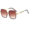 2022 Lunettes de soleil Femmes039 Fashion Fashion Face Verres Cadre Big Face Minage Tendance Fabricant entier9379192