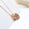 قلادة قلادة Ruo 2022 Rose Gold Color Roman Numerals Crystal Necklace Fashion Titanium Steel Goman