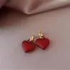 Dangle żyrandol kokosowy Matte Matte Red Heart Wiselant Button Koreańskie kolczyki modowe dla kobiety impreza słodka elegancka akcesso