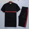 2021 Herr sommar träningsoverall mode Pullovers t-shirt Klassisk trend Shorts Sportkläder Outfits designer rund hals ren bomull Svart Vit dam kostym Sweat Suit M-3XL