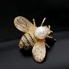 Broches broches Micro pavé cubique zircone abeille broche pour femmes accessoires cadeaux belle écharpe broche Vintage insectes bijoux broches