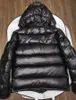 Высококачественная мужская дизайнерская куртка с буквами Значок Зимние мужчины Женщины черные пуховики
