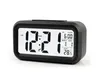 플라스틱 음소거 알람 시계 LCD 스마트 온도 귀여운 감광성 침대 옆 디지털 스누즈 나이트 라이트 캘린더 ZZA13028