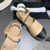 Sandales classiques pour femme Pompes et Slingbacks Espadrilles Designer Femmes Pantoufles Dames Mules Luxe 2022 Top Quality Platform Beach 2022