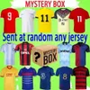2010-23 Maglie di calcio della National League Mystery Boxes Promozione Thai di qualità Thai Football Shirts Blank o Maglie da giocatore tutte nuove con tag raccolti a mano a caso