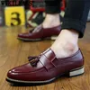 Chaussures habillées Italien Crocodile Hommes Formelle Coiffeur Bureau Élégant Marque Classique Oxford Sepatu Slip On Pria Ayakkabi