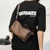 Bolsas de lona Bolsa de cilindro retro Bolsa de pecho portátil de moda coreana para hombres 220626