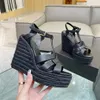 Sier Sandals Hot Summer Cowwhide Women Women Wedge Heel Water Water Fansh