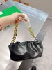 Schoudertas wolkentas bakken vrouwen beroemde designer handtassen tote zacht lederen handtas crossbody tassen zak grote metalen ketting messenger tassen 220628