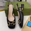 2022 Sandale Designer Elegant Women's Shoes Summer Sumy Fashion Fashion Low Talon Retour avec Budle Budle Solid Party Office