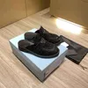 2022 Woman Business Formele loafer mode kleding schoenen trouwfeest goede kwaliteit volledige diamant slip-on gesloten ronde teen solid