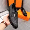 Mens Loafer Genuine Couro Sapatos de Alta Qualidade Vestido Sapatos de Negócios Derby Derby Crocodile Pattern Designer Homens Sneakers Cunhas Casuais 2203252