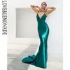 Lovelemonade Green Deep V Neck Otwórz Slim Flash Material Maxi Dress LM81222 210320